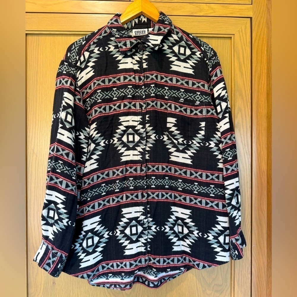 Vintage Chico's Aztec Black/Red/ White Patterned Shirt Button Front / size 2